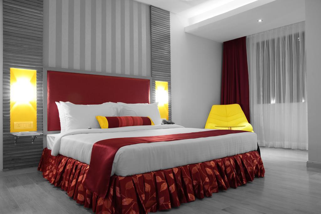 The Purple Leaf Hotels Hajdarabad Zewnętrze zdjęcie